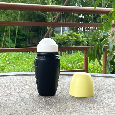 Kas ağrısı hafifletme yağları için şişelerde boş plastik rulolar Deodorant kaplarında seyahat büyüklüğünde plastik rulolar Toptan